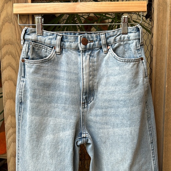 Billabong x Wrangler Denim Jeans - Picture 2 of 10